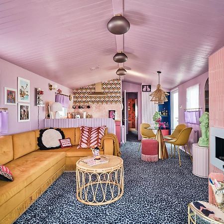 Fun Barbie Inspired, 6 Berth Caravan - Camber Sands Holiday Park, Near The Beach Экстерьер фото